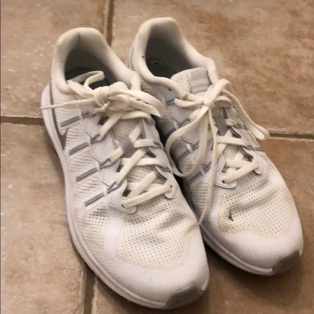 Nike white tennis shoes